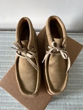 clarks wallabee scout